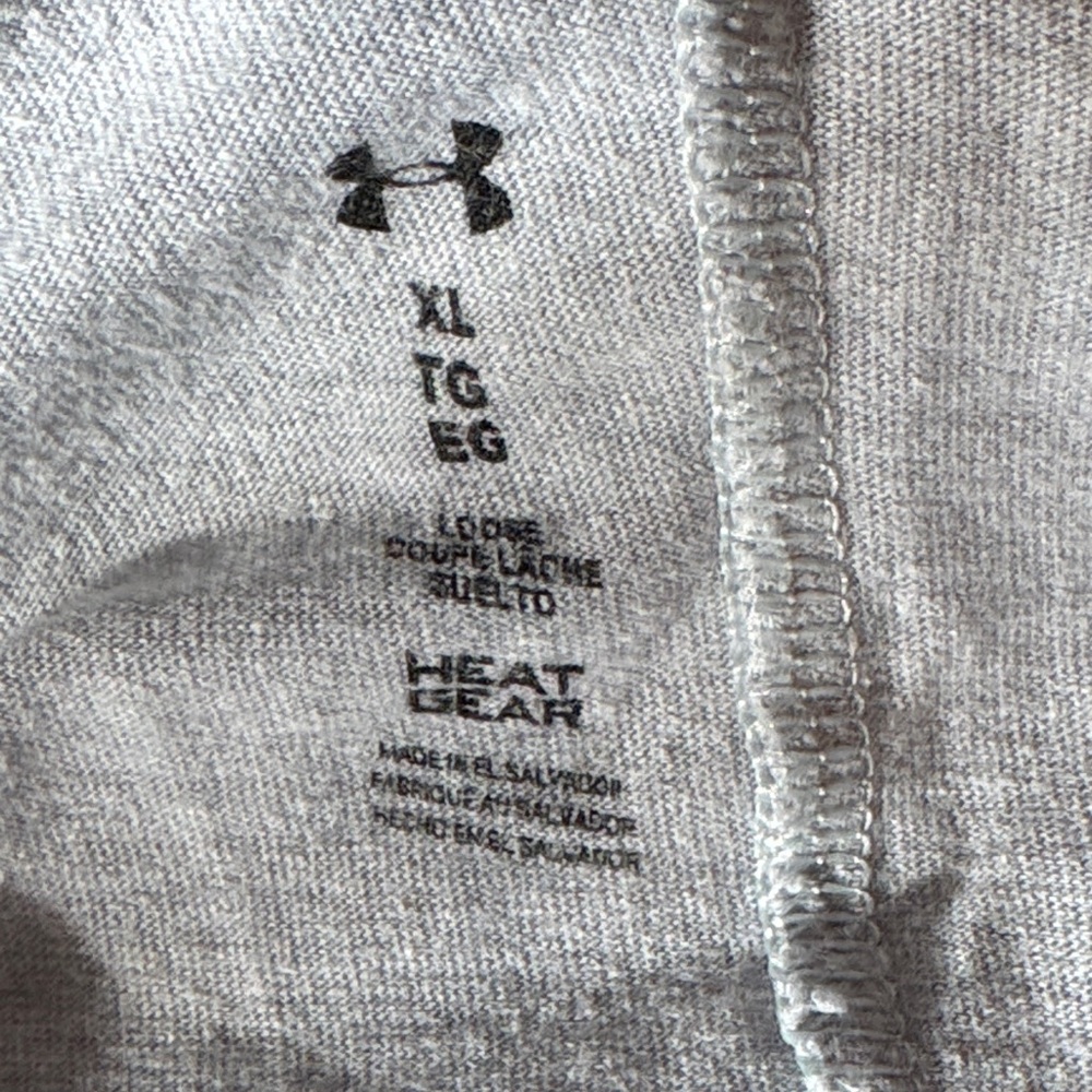 💜3/$12💜 Under Armour Gray and Pink Tank Top - Picture 2 of 4